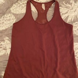 Athletic Tank Top. Maroon/Deep Red Size Medium Marika